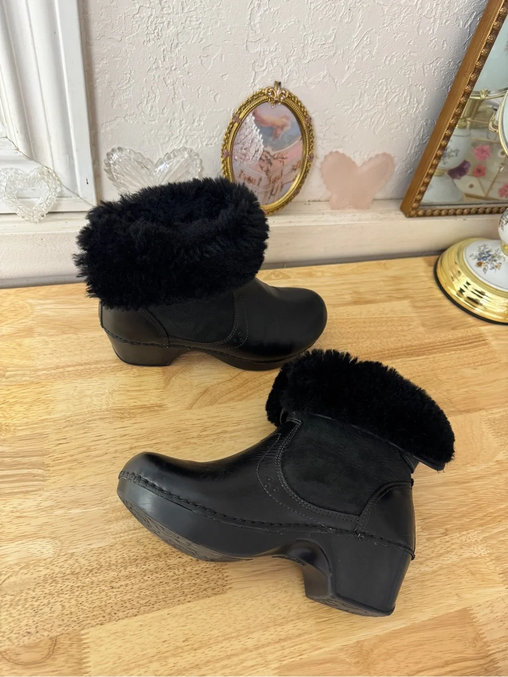 Dansko Black Shearling Lined Leather Ankle Boots EU 38 US 7.5 Cozy Clogs Whimsy